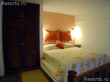 Ira Hotel 13
